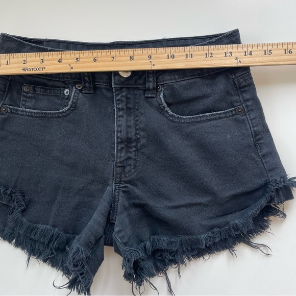 American Eagle Women's Black Distressed High Waist Hi-Rise Festival Shorts Sz 2 - Picture 6 of 8